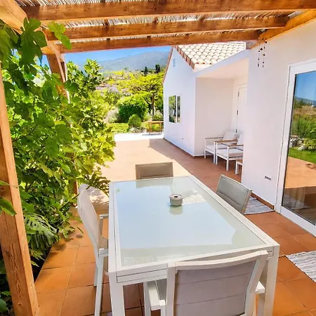 Casa Aram Lapalmahouse بيت للعطل تيخارافي